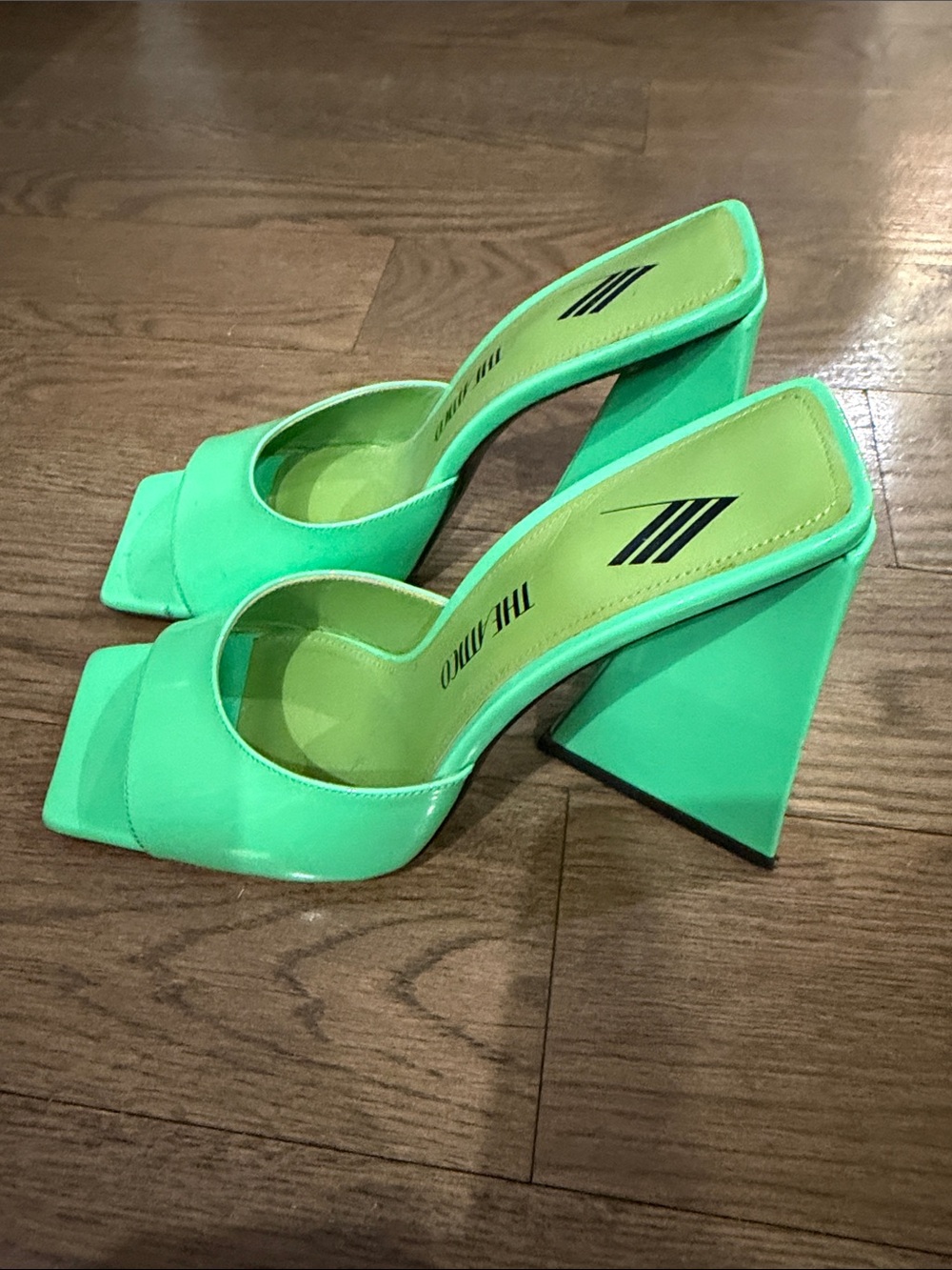 The Attico Vibrant Neon Green Square-Toe Block Heel Mule
